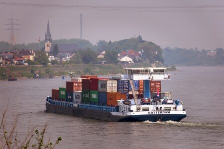 ship-4230930_1920